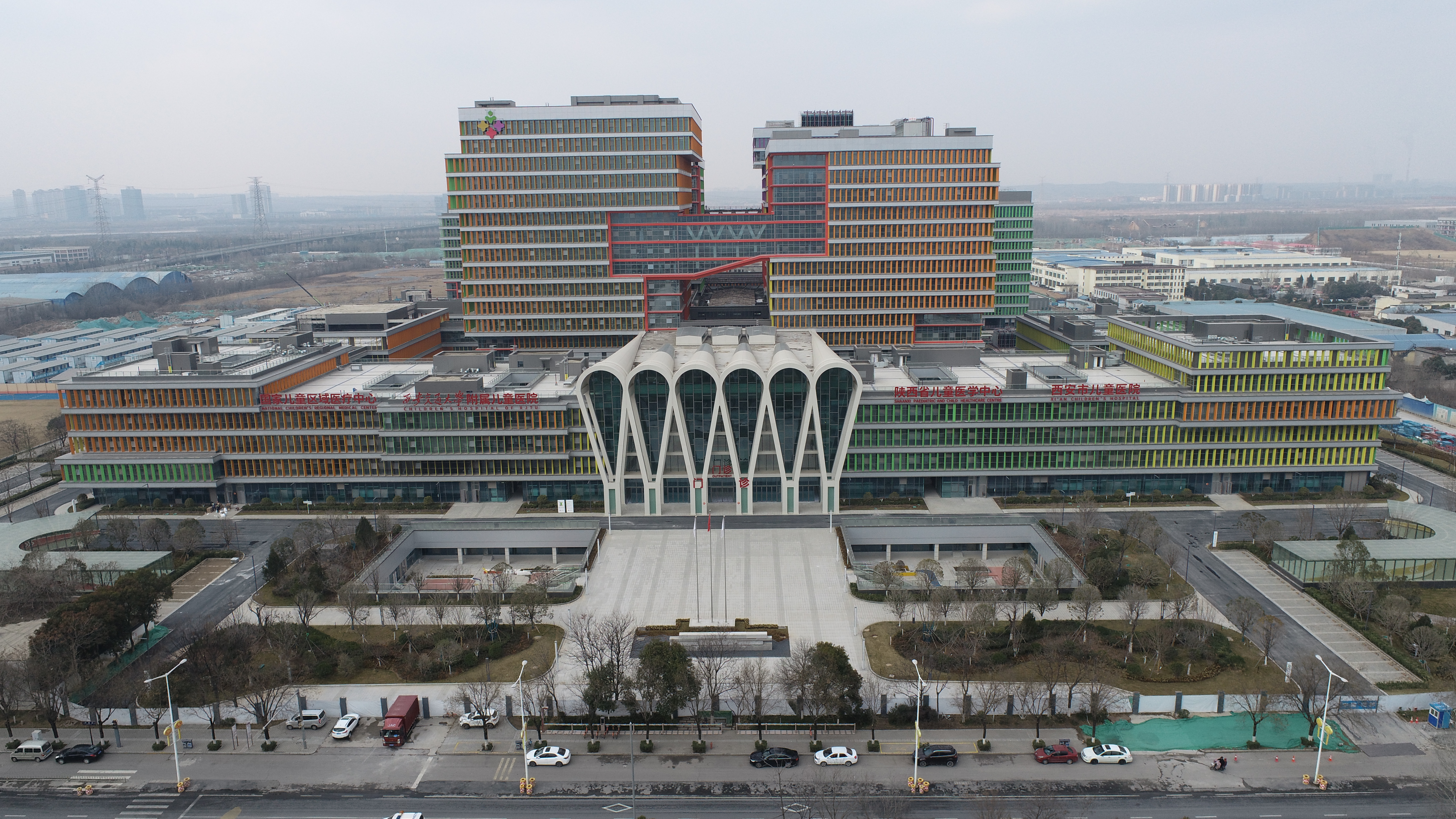 8.西安市儿童医院经开院区项目实景图.jpg 8.西安市儿童医院经开院区项目实景图.jpg